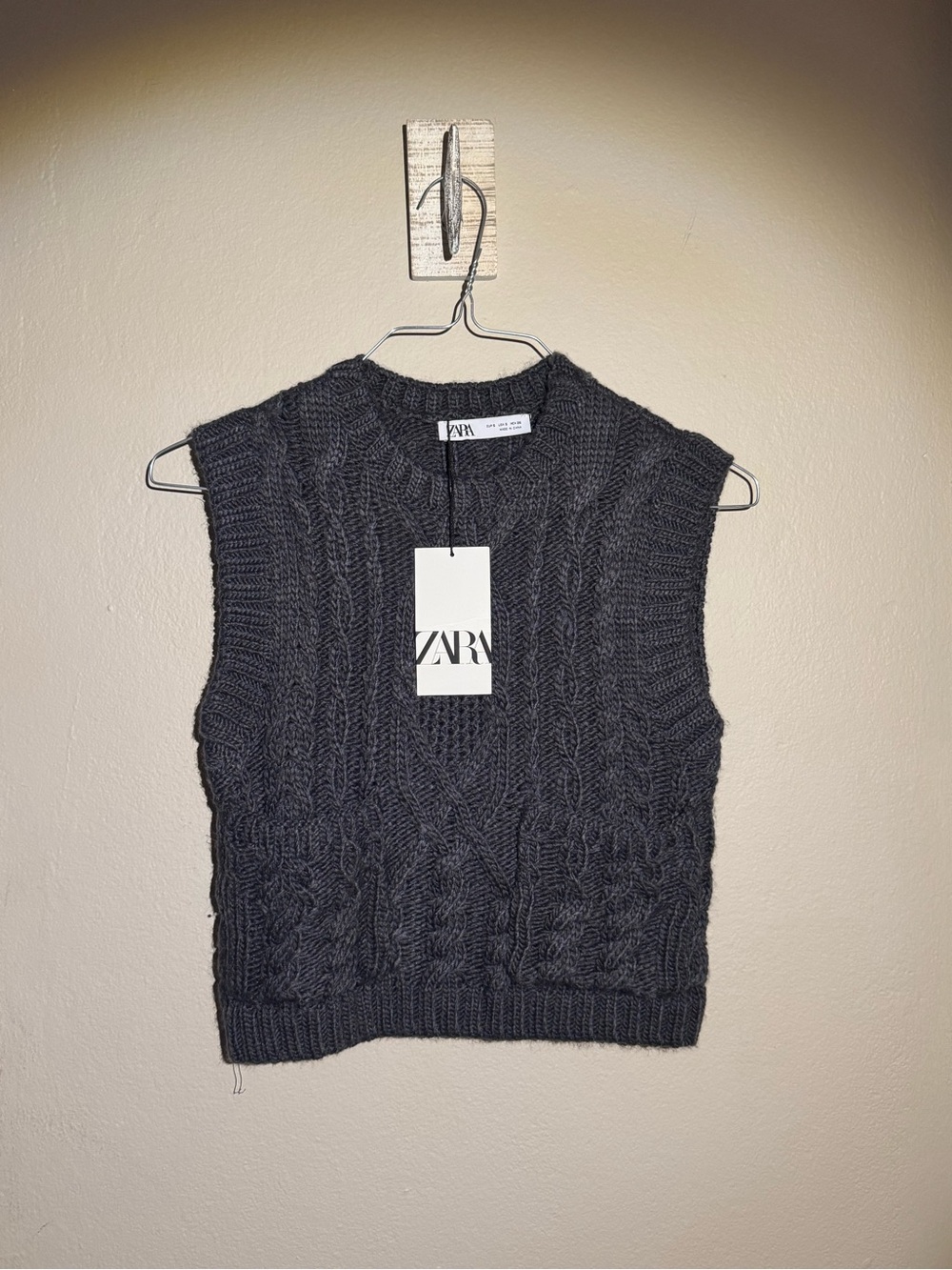Zara Dark Gray Cable Knit Sleeveless Sweater Vest